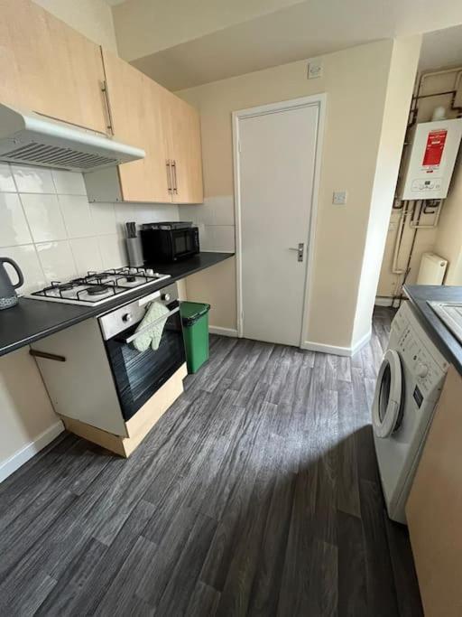 דירות נוטינגהאם Flat 1, 67 Colwick Road Ng2 4Al מראה חיצוני תמונה